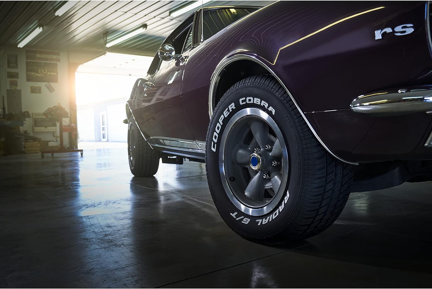 Cooper Cobra Radial G/T All-Season P235/60R15 98T Tire - Image 4